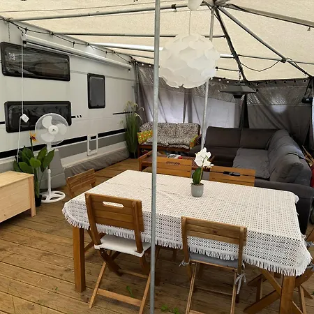 Campsite Przyczepa Kempingowa Male Morze