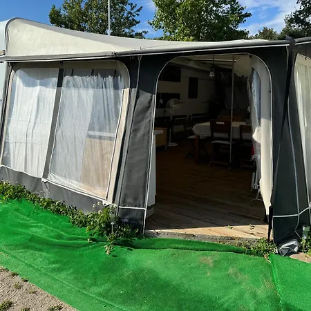 Przyczepa Kempingowa Male Morze Campsite *